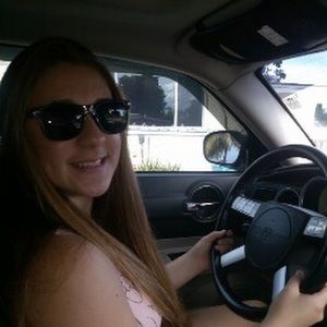 Meet your Posher, Emily